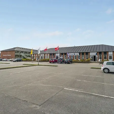 Apartment Iliane - 100m From The Sea In Western Jutland By Interhome