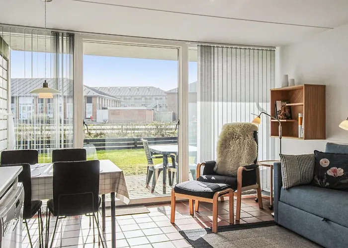 Apartment Iliane - 100m From The Sea By Interhome